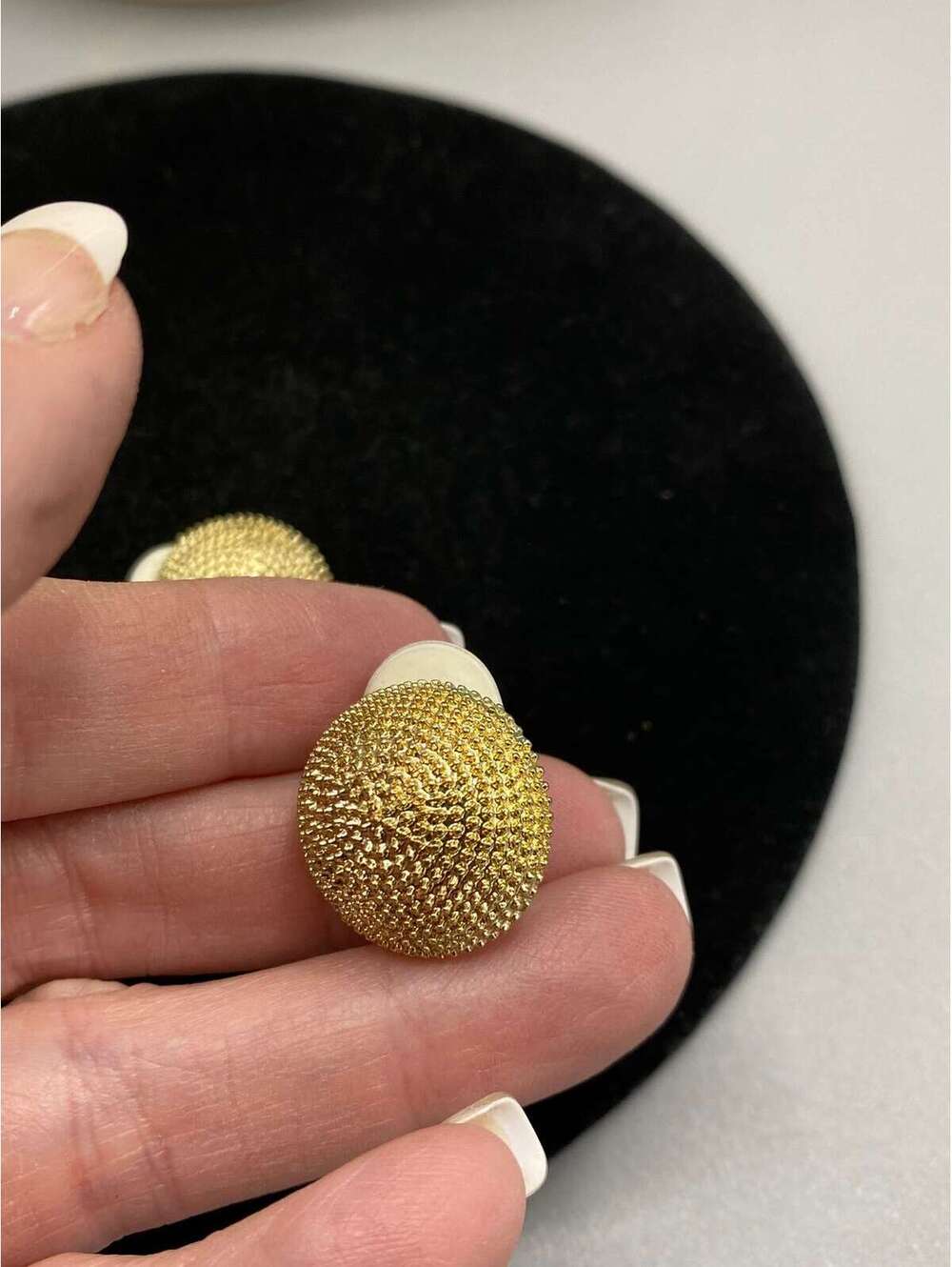 Beehive Cable Button Gold Plated Petite clip Earrings TT18